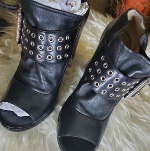 Women's leather shoe boot